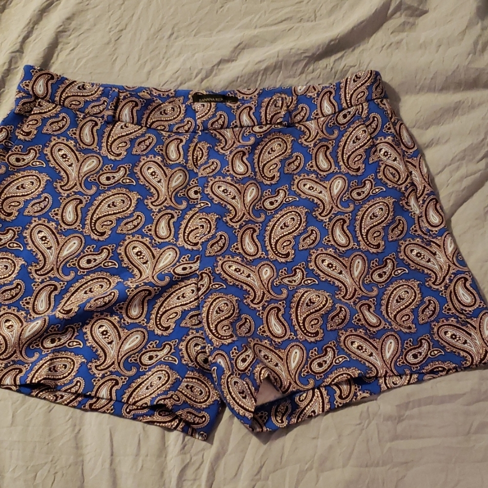 Ladies Banana Republic Paisley Size 14 Shorts